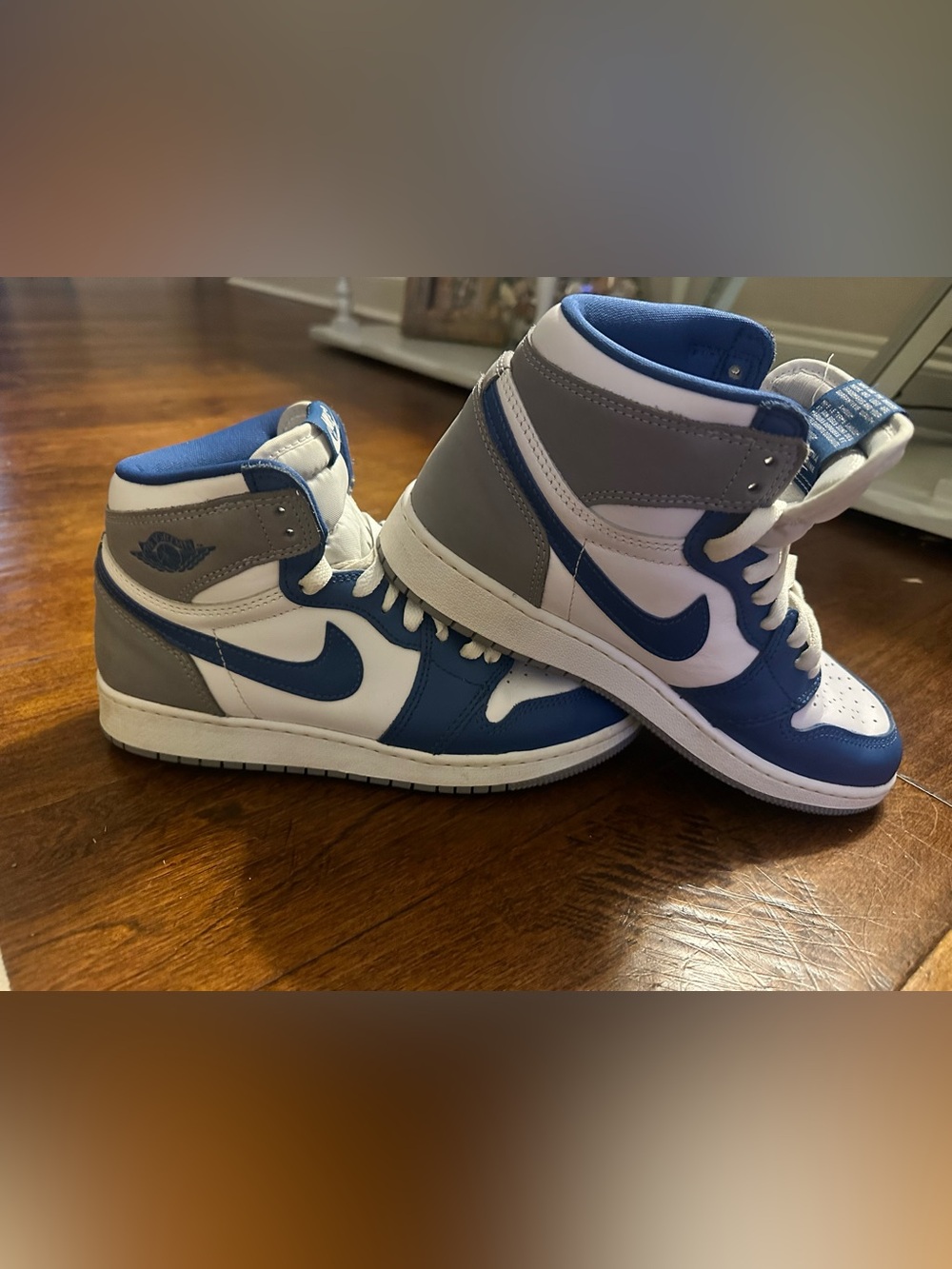 Nike boys 5.5 Air Jordan 1’s retro High-Top Sneakers in White & Blue
